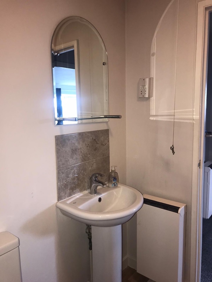 Dartford 1 Bed Flat, Redwood Court, DA1 To Rent Now for £1,100.00 p/m