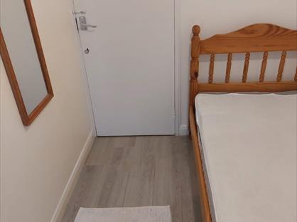 Room in a Shared House, Stoughton Close, SW15