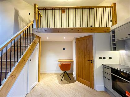 Studio Flat, Wilton Place, DE7