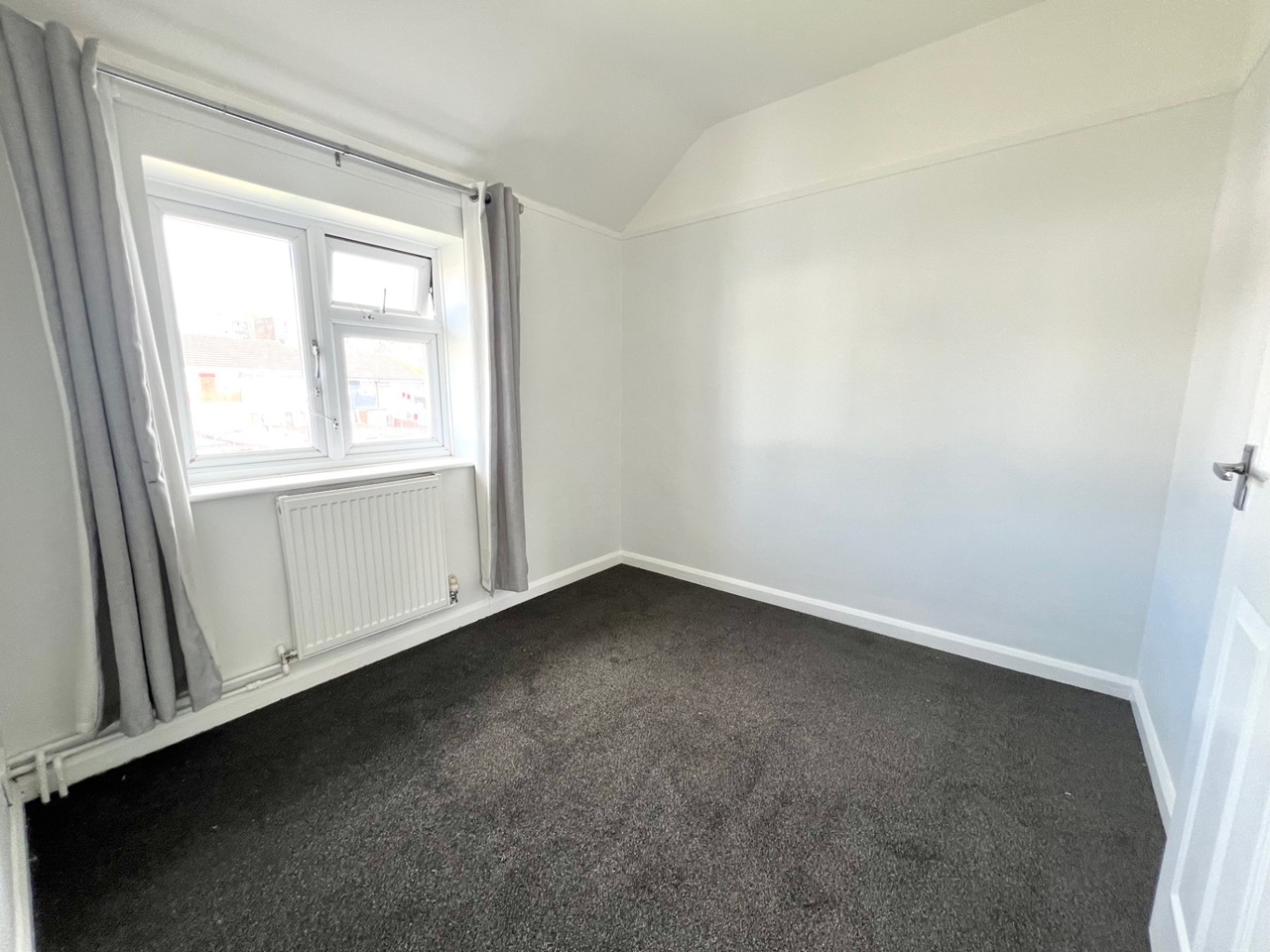 Rochester 3 Bed Terraced House, Darnley Road, ME2 To Rent Now for £