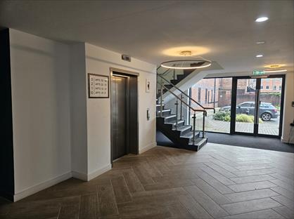 2 Bed Flat, Park Avenue, M33