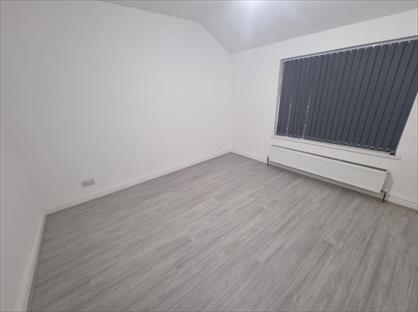 3 Bed Semi-Detached House, Springfield Crescent, B70