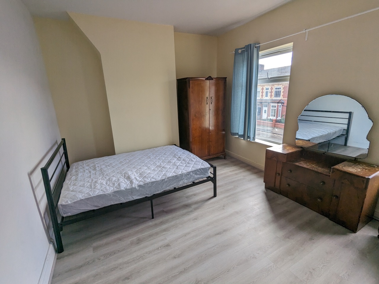 Salford Room in a Shared House, Gerald Road, M6 To Rent Now for £