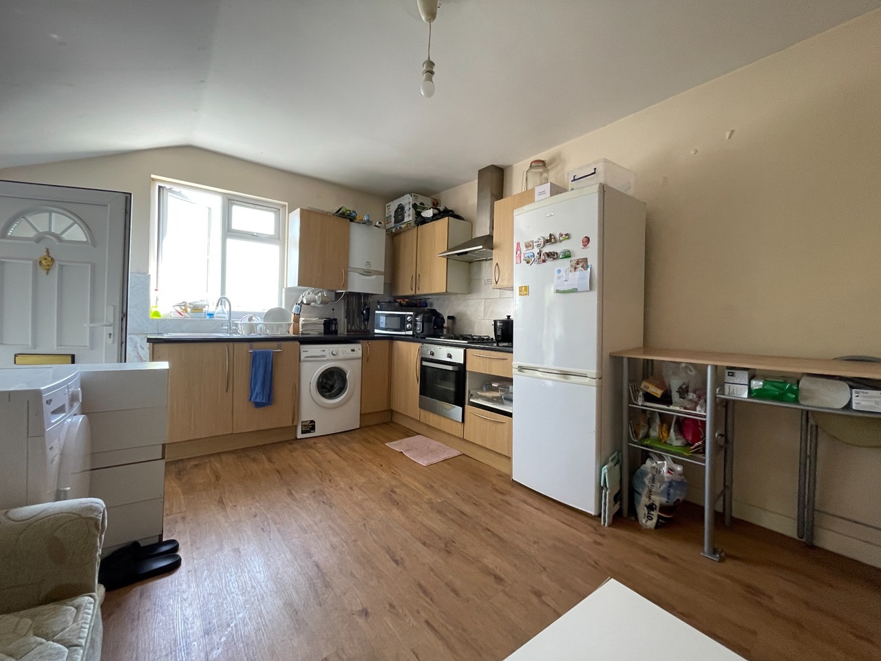 London 3 Bed Flat, High Road Leytonstone, E15 To Rent Now for £