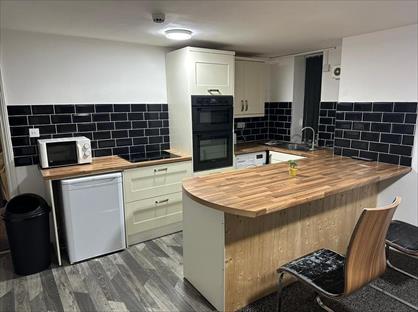 Studio Flat, Tong Road, LS12