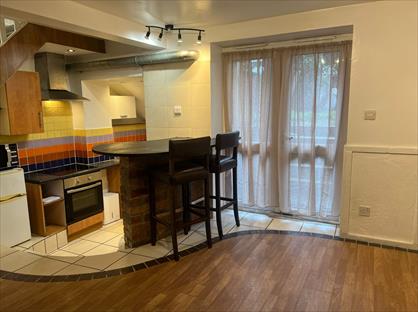 1 Bed Flat, Kettering Road, NN1