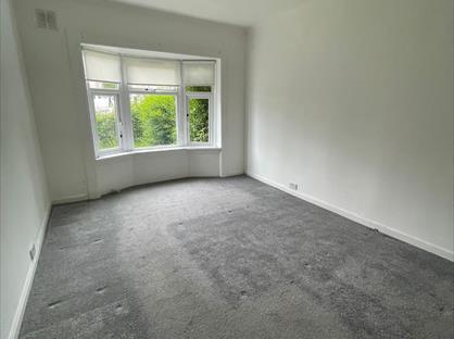 3 Bed Flat, Croftside Avenue, G44