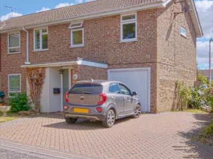 4 Bed Semi-Detached House, Treesmill Drive, SL6