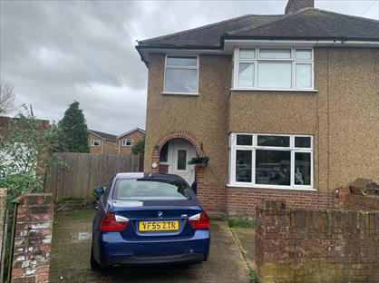 3 Bed Semi-Detached House, St. Johns Road, SL4