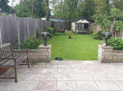 3 Bed Semi-Detached House, Manor Waye, UB8