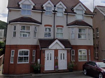 1 Bed Flat, Mostyn Avenue, LL30
