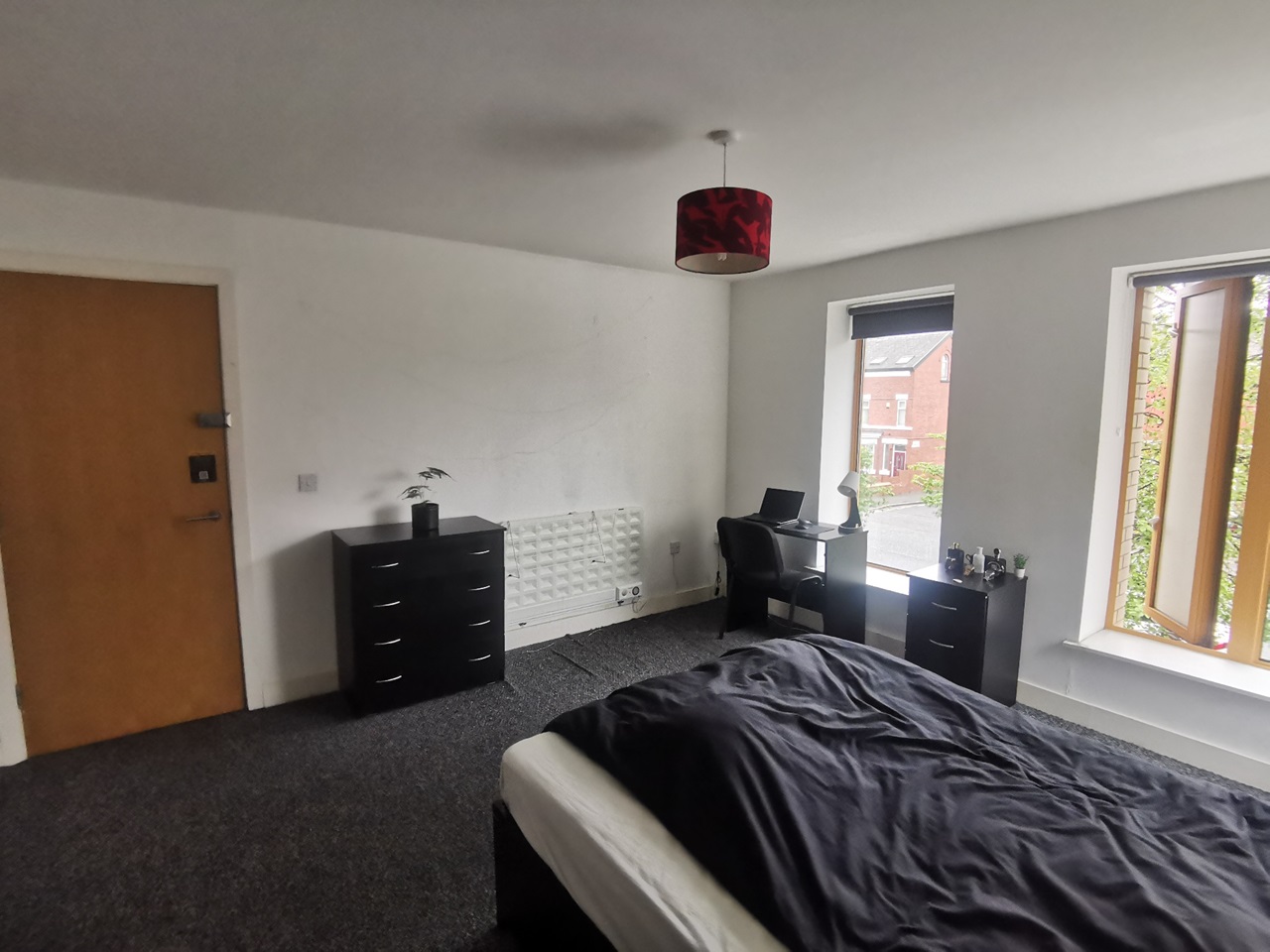 Manchester Bedsit, Victoria Point 6, M13 To Rent Now for £700.00 p/m