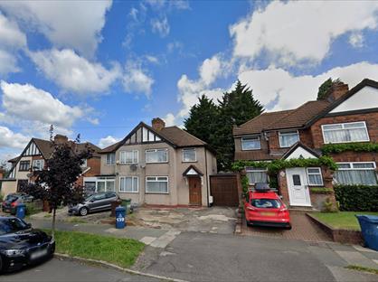 3 Bed Semi-Detached House, Long Elmes, HA3