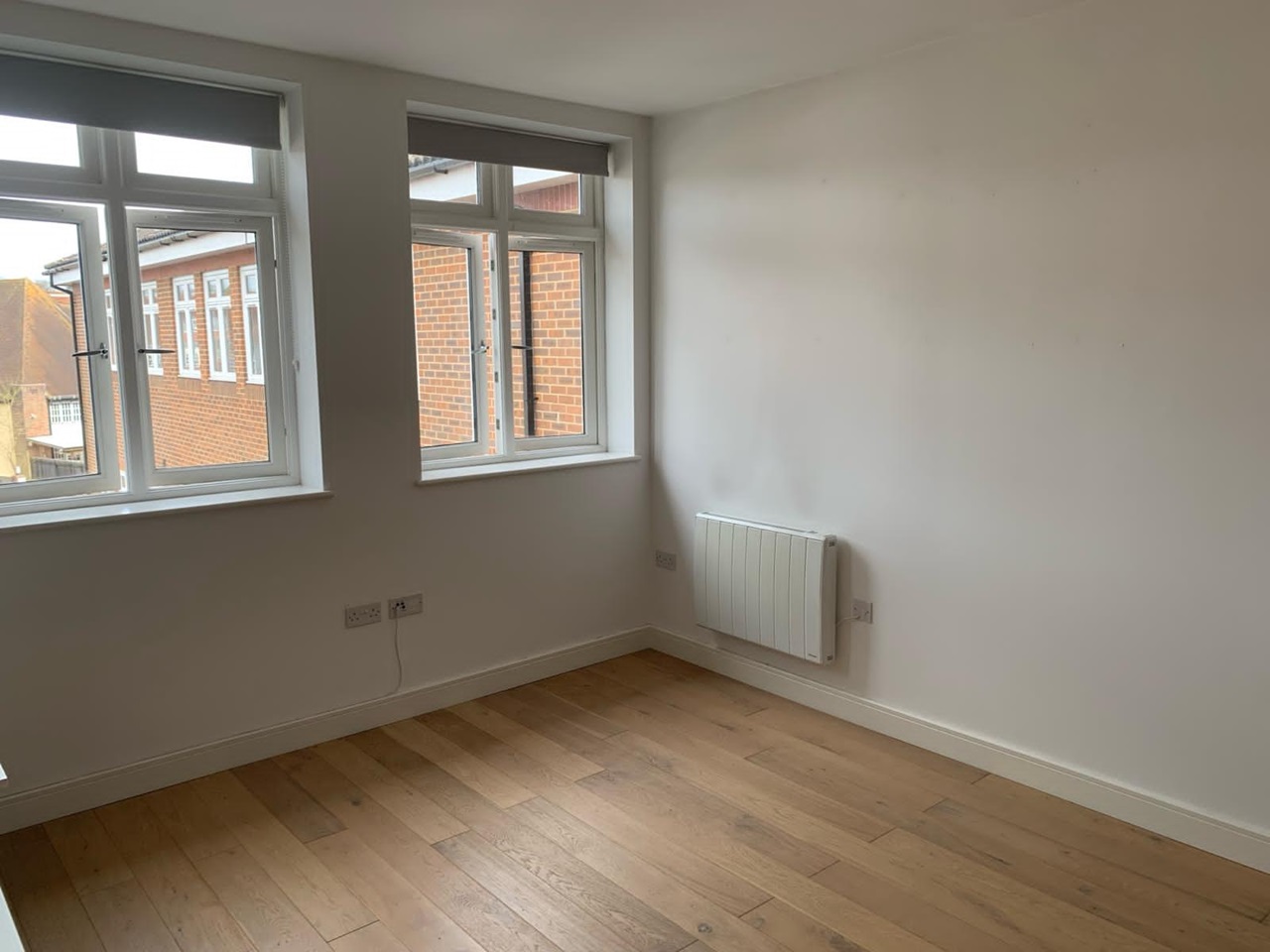 Reigate 1 Bed Flat, Park View, RH2 To Rent Now for £1,150.00 p/m