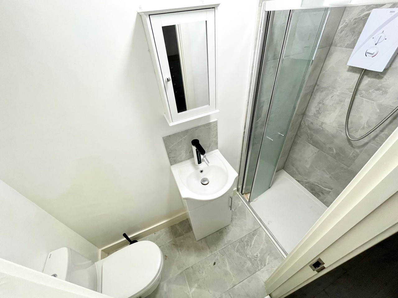 London Studio Flat, Ladbroke Grove, W10 To Rent Now for £1,250.00 p/m