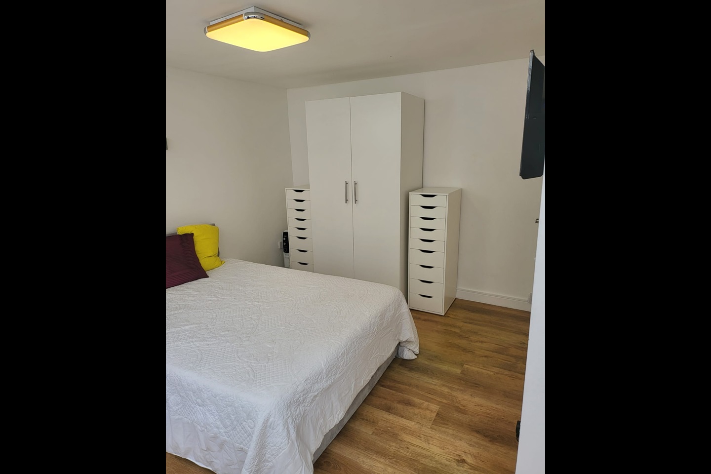 Ealing Inc. All Bills Studio Flat, Niagara Avenue, W5 To Rent Now