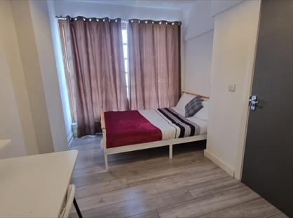 Room in a Shared House, Isledon Road, N7