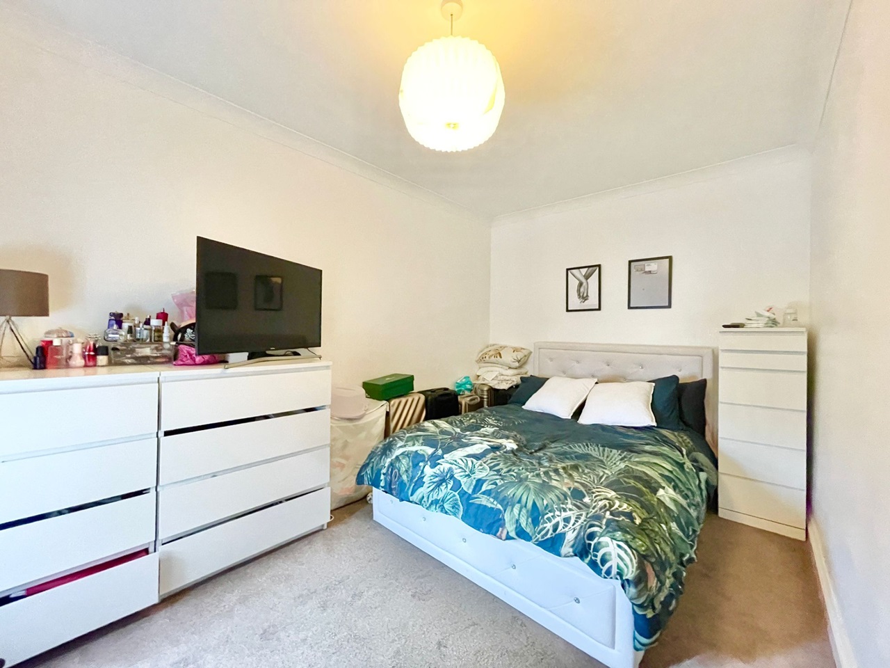 London 1 Bed Flat, Bristol Park Road, E17 To Rent Now for £1,400.00 p/m