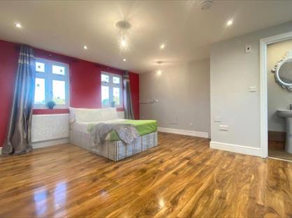 Room in a Shared House, Telegraph Place, E14