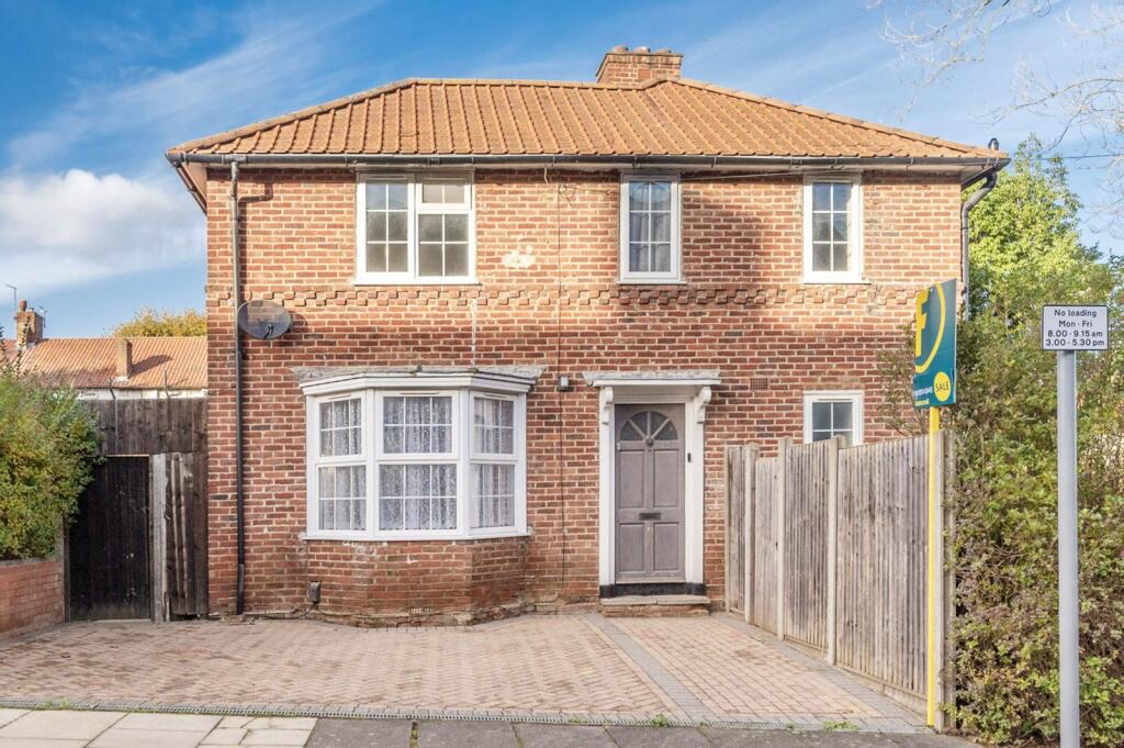 Edgware 2 Bed SemiDetached House, Abbots Road, HA8 To Rent Now for