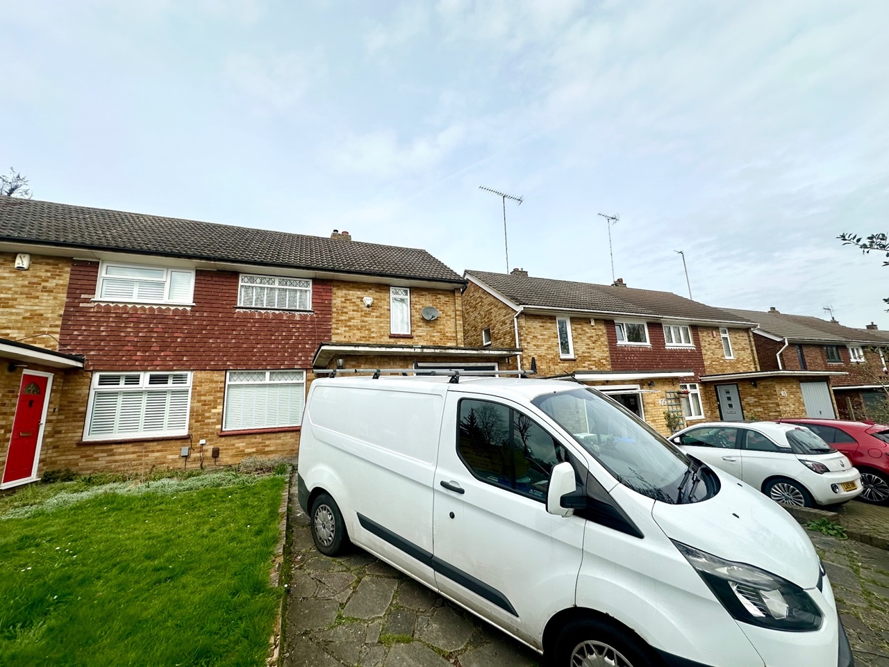 Erith 3 Bed SemiDetached House, Avenue Road, DA8 To Rent Now for £