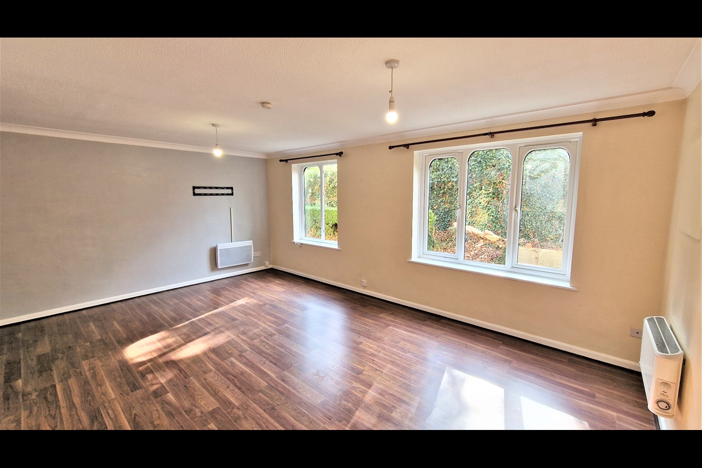 Luton Studio Flat, Ashcroft Road, LU2 To Rent Now for £925.00 p/m