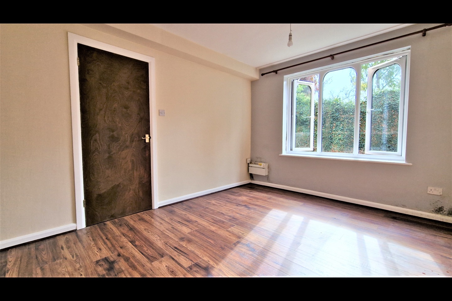 Luton Studio Flat, Ashcroft Road, LU2 To Rent Now for £925.00 p/m