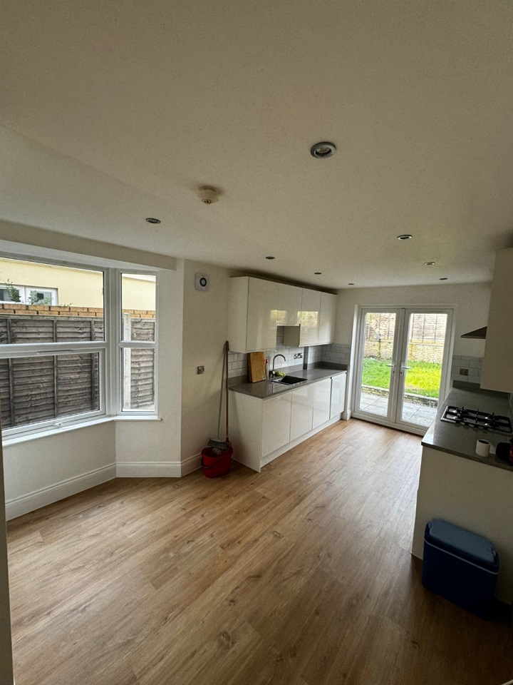 London 5 Bed Detached House, High Road Leytonstone, E11 To Rent Now