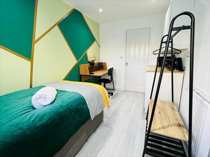 Studio Flat, Bradwell Common Boulevard, MK13