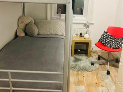 Room in a Shared House, Purley Knoll, CR8