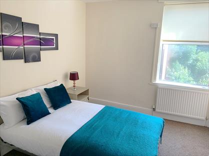 Room in a Shared House, Market Street, S80