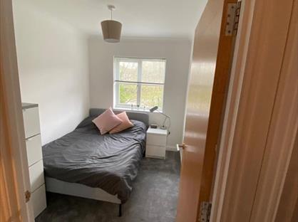 Room in a Shared House, Sandhurst Place, LS8
