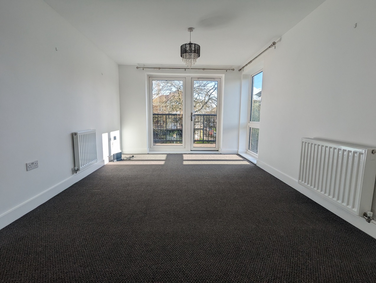 Elstree, Borehamwood 2 Bed Flat, Grade Close, WD6 To Rent Now for £