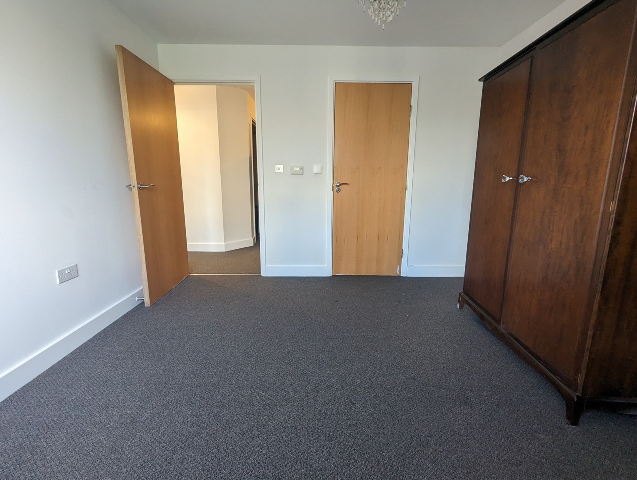Elstree, Borehamwood 2 Bed Flat, Grade Close, WD6 To Rent Now for £