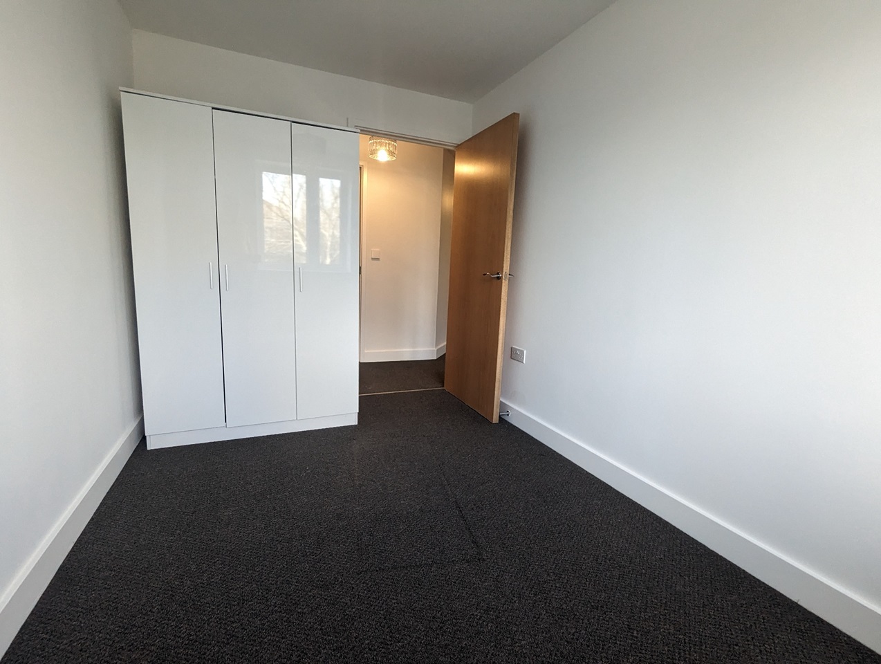 Elstree, Borehamwood 2 Bed Flat, Grade Close, WD6 To Rent Now for £