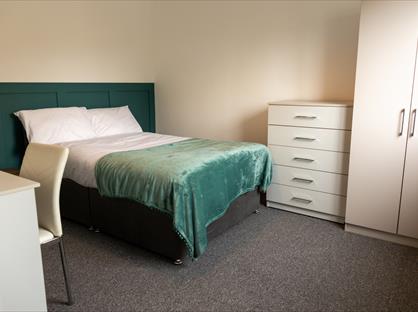 8 bed room for rent in Room in a Shared House, Oak Tree Lane, B29