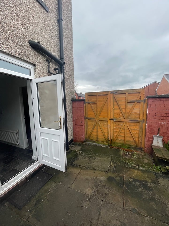 Heywood 3 Bed Terraced House, Melton Street, OL10 To Rent Now for £