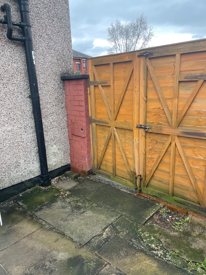 Heywood 3 Bed Terraced House, Melton Street, OL10 To Rent Now for £