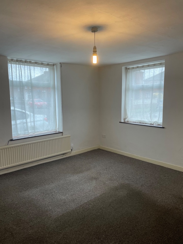 Heywood 3 Bed Terraced House, Melton Street, OL10 To Rent Now for £