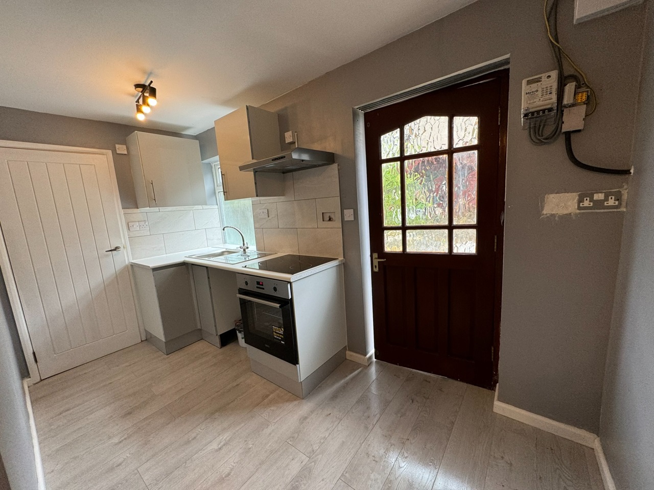 Woodford Green Studio Flat, Crownhill Road, IG8 To Rent Now for £1,000.00 p/m