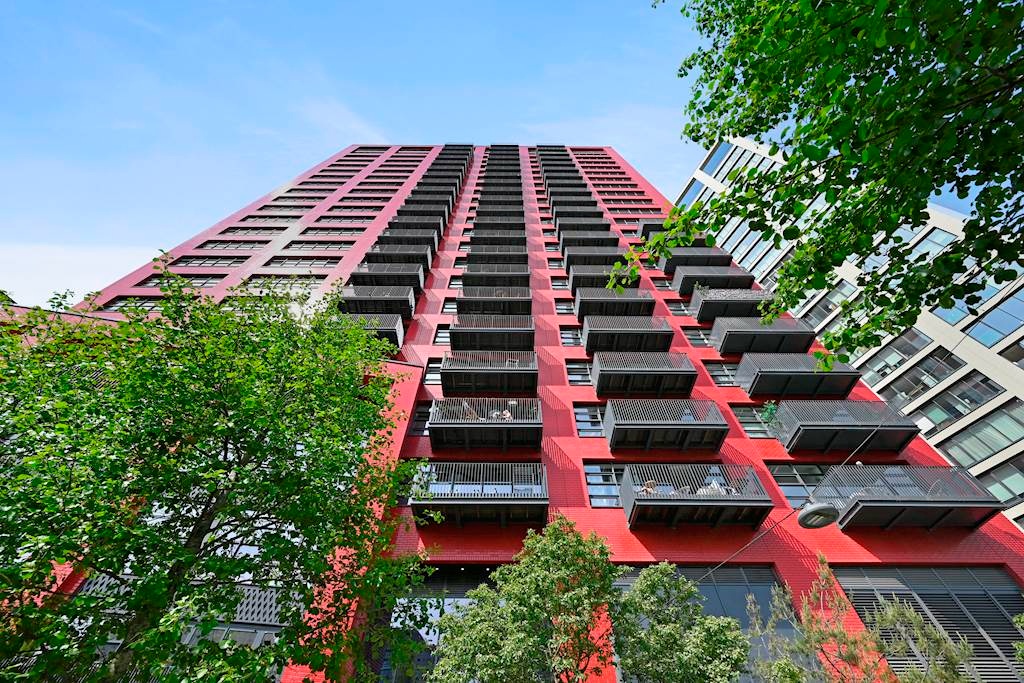 London Studio Flat, Defoe House, E14 To Rent Now for £2,000.00 p/m