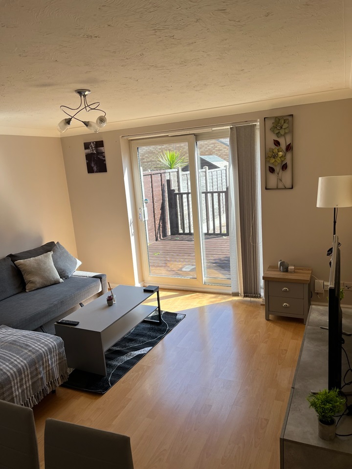 Basildon 2 Bed Terraced House, Vine Close, SS14 To Rent Now for £