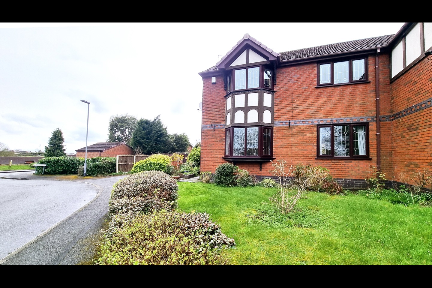 Failsworth, Manchester 3 Bed SemiDetached House, Glenside Gardens