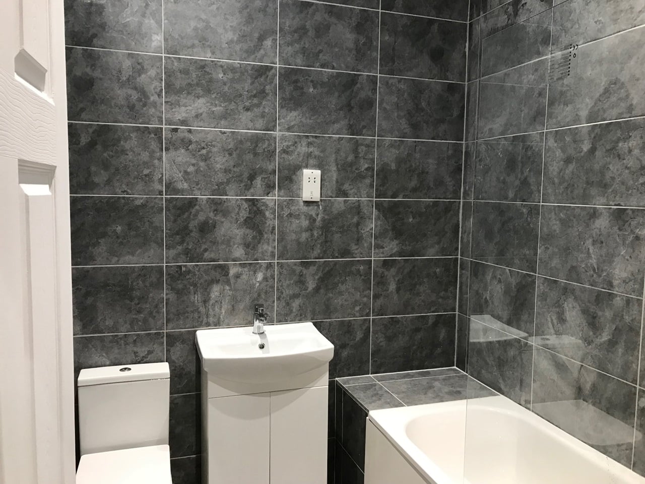 1 Bed Flat, Stoney Stanton Road, CV1 photo 4