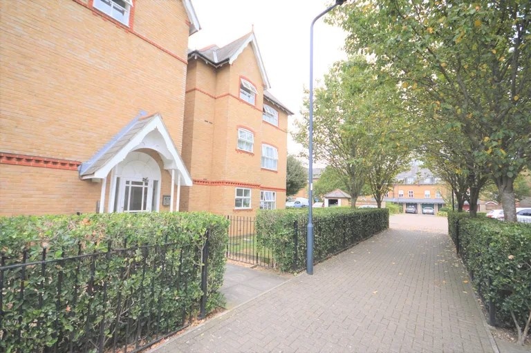 Wembley 1 Bed Flat, Chamberlayne Avenue, HA9 To Rent Now for £1,450