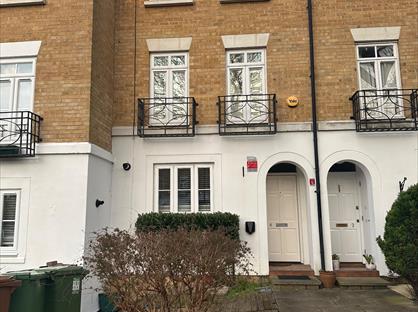 4 Bed Terraced House, Courtenay Avenue, SM2