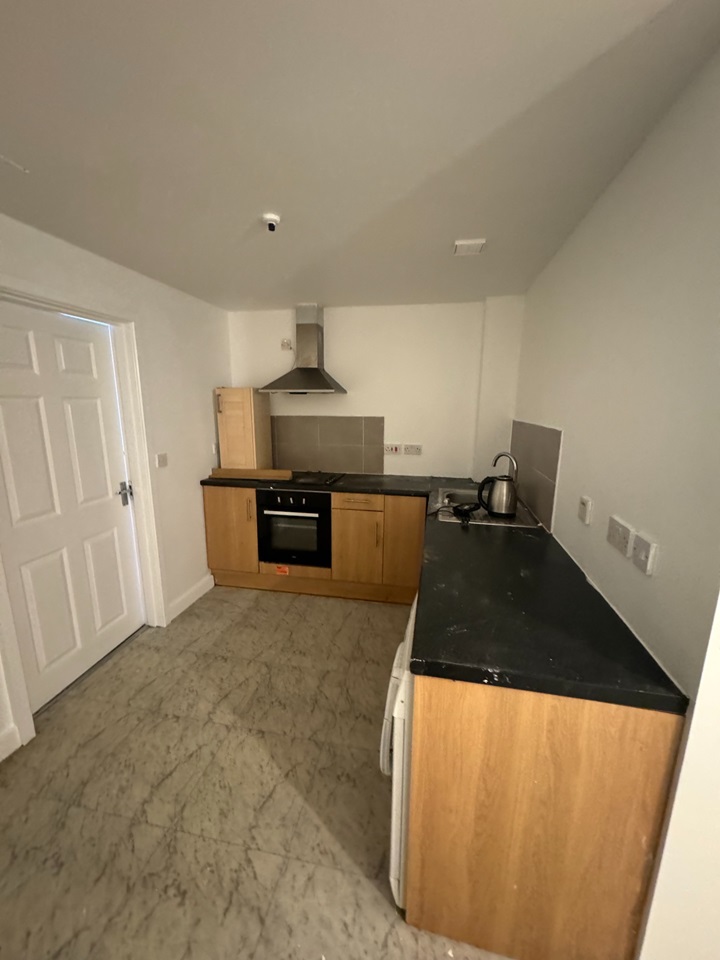 Luton 2 Bed Flat, Stuart Street, LU1 To Rent Now for £1,200.00 p/m