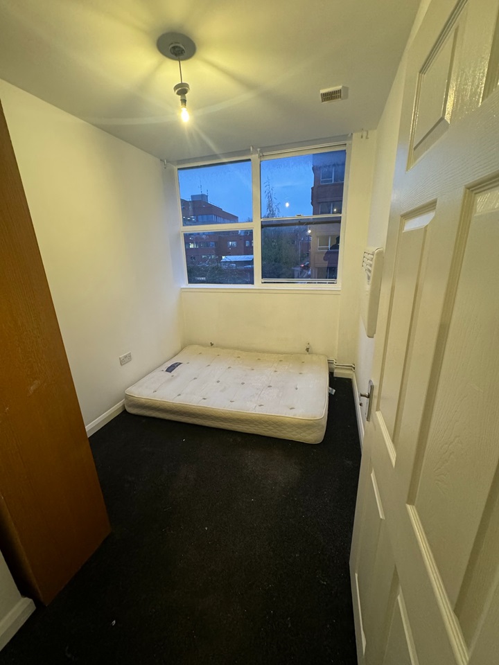 Luton 2 Bed Flat, Stuart Street, LU1 To Rent Now for £1,200.00 p/m