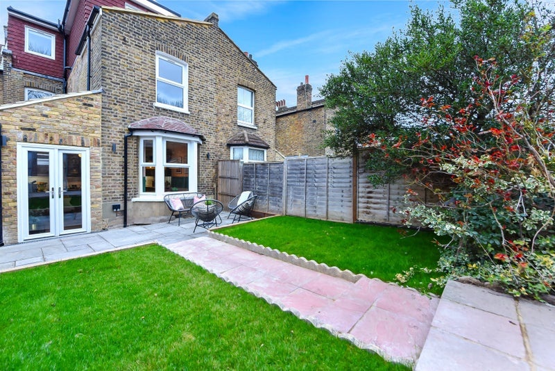 London Room in a Shared House, Laleham Road, SE6 To Rent Now for £