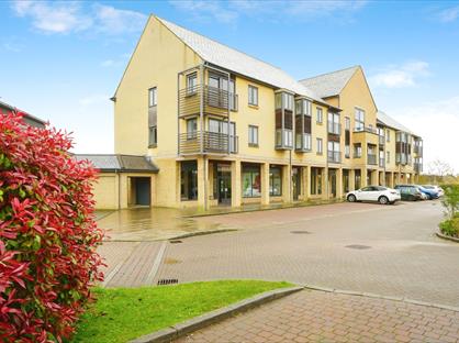 2 Bed Flat, Thornhill Close, OX18